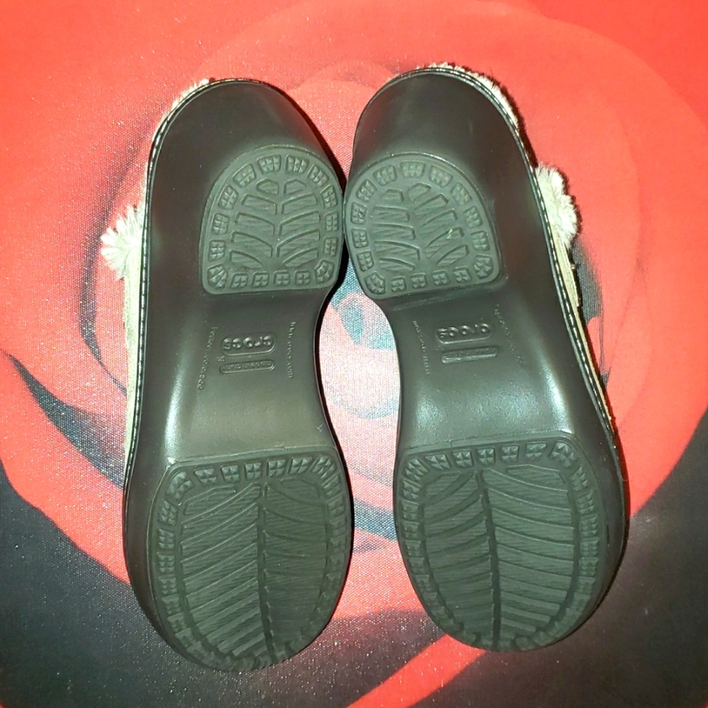 Crocs Clogs - Picture 6 of 7